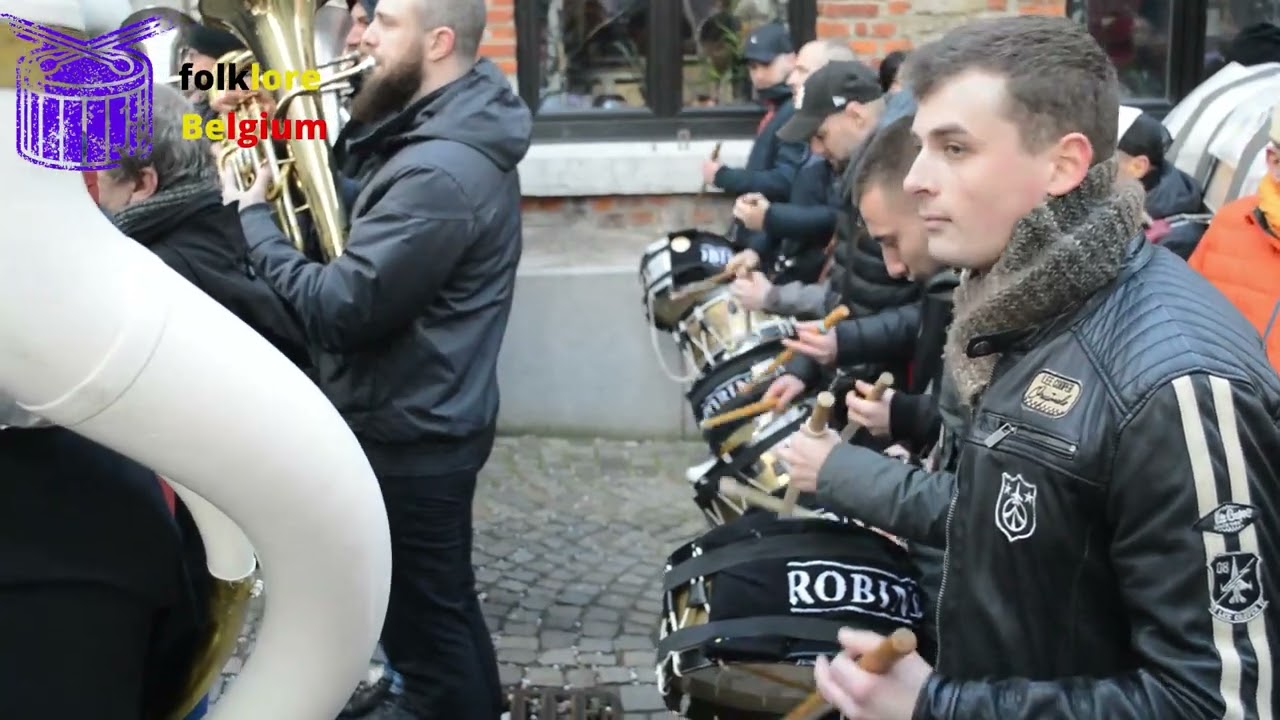 soumonces en musique - Les maxim's batterie de Binche tambours - folklore belgium