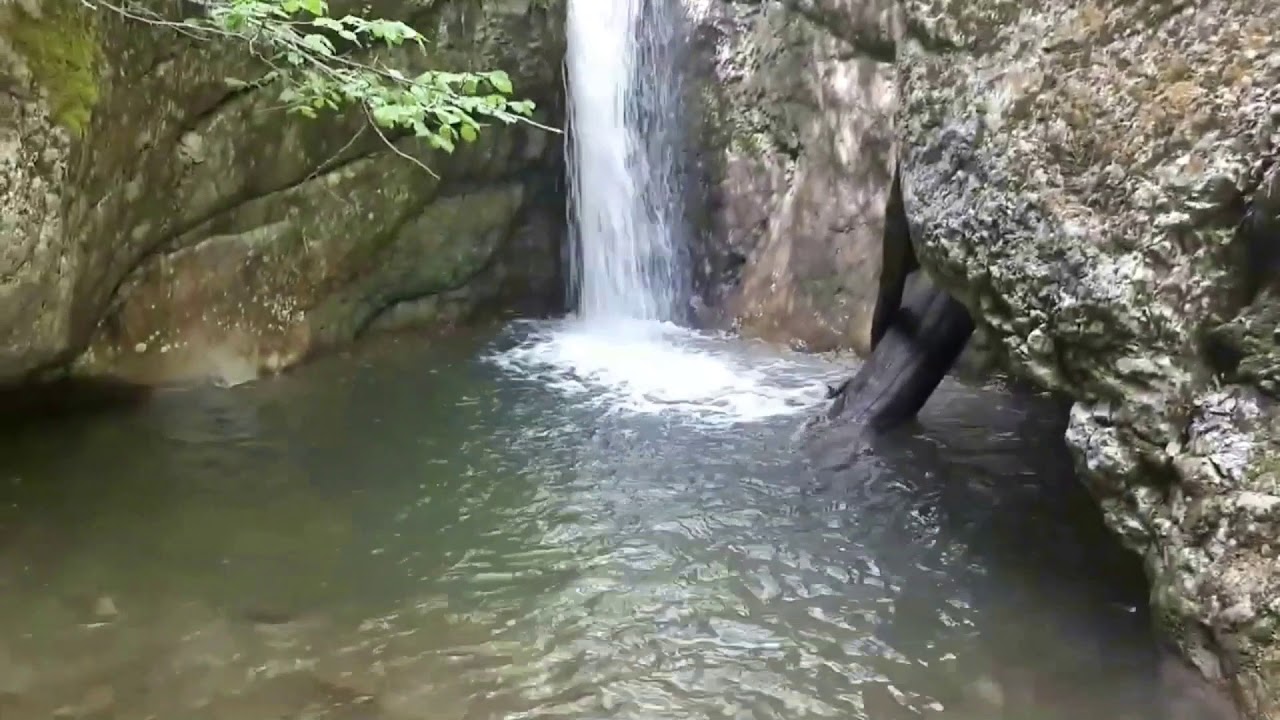 Жизнь в карасевке ютуб. Река Кучук Карасу в Крыму. Кучук Карасу каньон. Каньон Кучук-Карасу Крым. Малая Карасевка Крым.