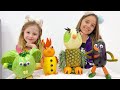 Gambar cover Nastya and her friend make animal figurines from vegetables and fruits