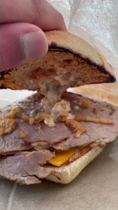 Tim Hortons ☕ Belgian Waffle Breakfast Sandwich • Food Review 
