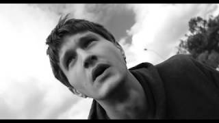 ЗАБЫТЫЙ ДЕНЬ ИЗ ЕДИНСТВЕННОЙ ЖИЗНИ - ЛОСК (Official Music Video) ЗАБЫТЫЙ ДЕНЬ ИЗ ЕДИНСТВЕННОЙ ЖИЗНИ - ЛОСК (Official Music Video)