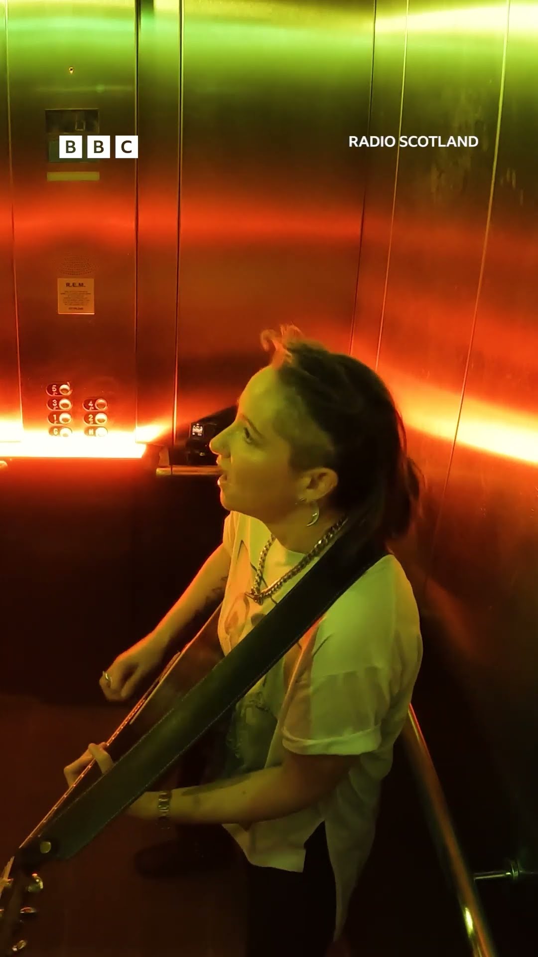 KT Tunstall takes lift music to the next level!