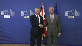 Fresh Brexit talks begin with 'clock ticking'