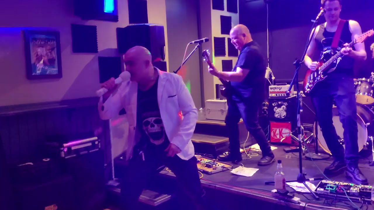 The Papashangos at the maltsovel  6 April 2025