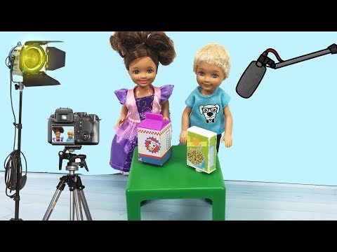 Barbie ve Ailesi Bölüm 134 - Can ve Ceren Reklam Yıldızı mı Oluyor? - Çizgi film Barbie oyunları