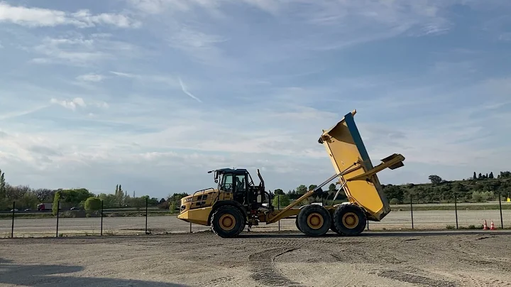2016 Bell B30E 6x6 Articulated Dump Truck I St Aubin, France Auction - 10 & 11 May