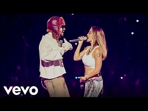 KAROL G, BAD BUNNY - Ahora Me Llama (En Vivo) | Concierto Medellín