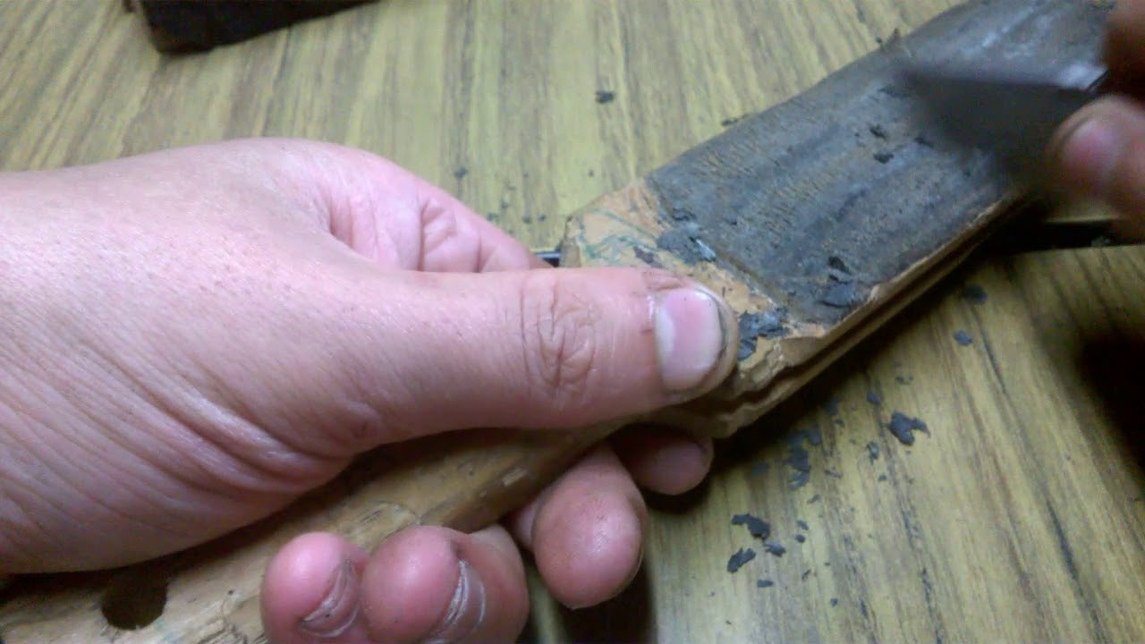how to clean a leather strop 