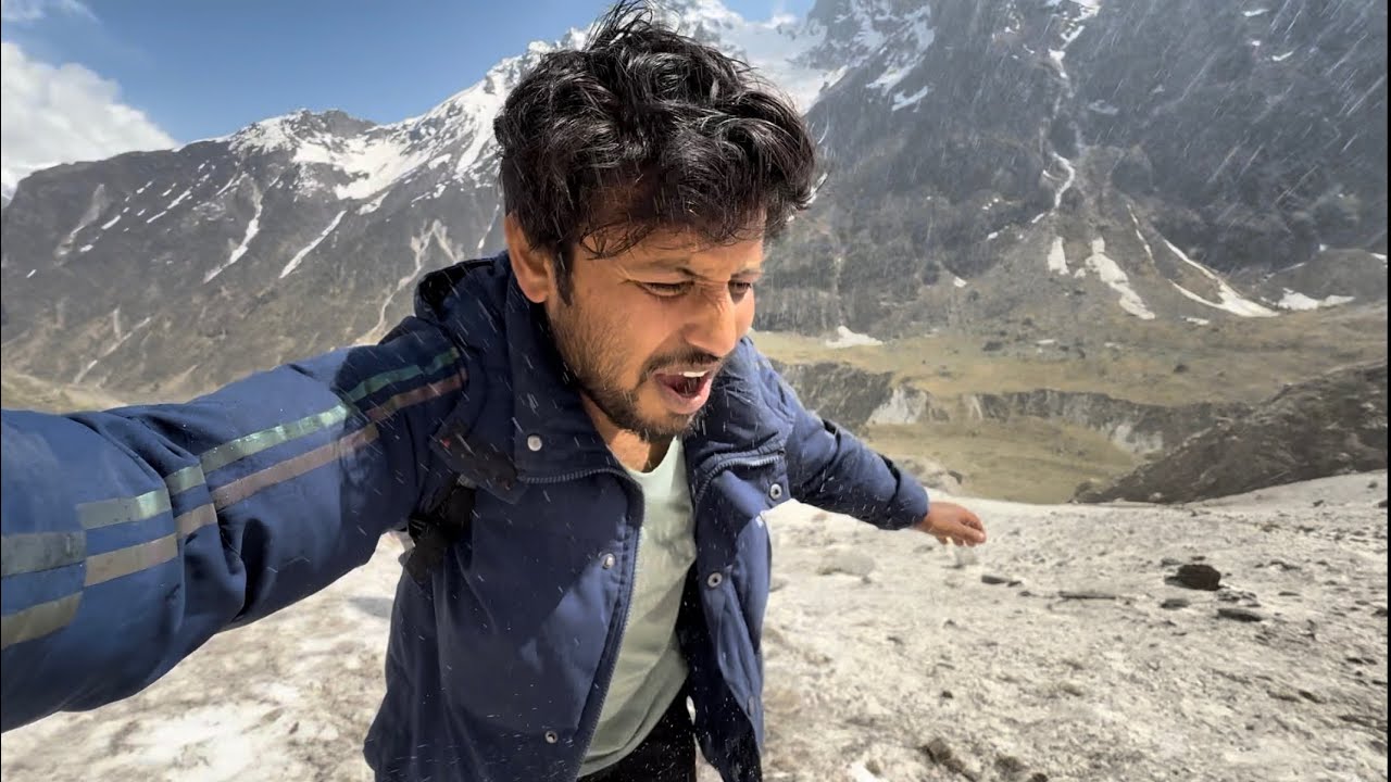 वशुधारा Waterfall का खतरनाक सफ़र 😳| Badrinath To Vasudhara Fall | mana Gaon | Bhim Pull | Badrinath