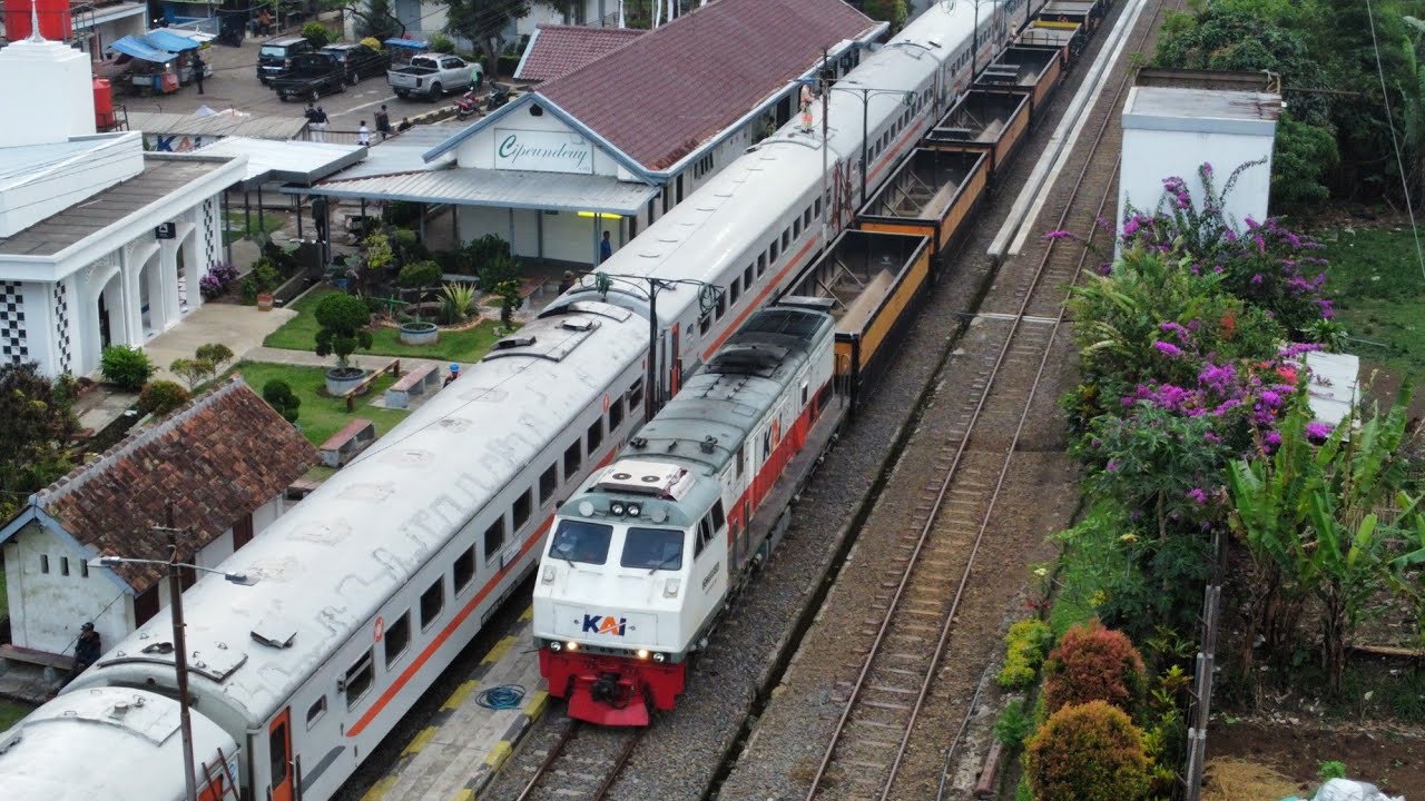 STASIUN SAKTI SELURUH KERETA BERHENTI ! KEJAR PAKAI DRONE SAMPAI PERBATASAN TASIKMALAYA.