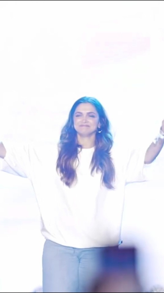 That new mommy glow is out of this world ❤️ #filmykalakar #deepikapadukone