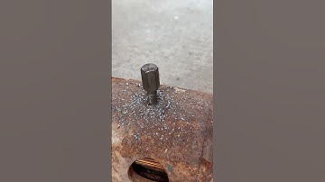 How to remove rusty screws  #hardwaretools #tools