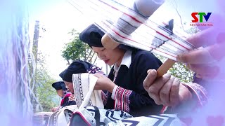 Nghe thuat tao hoa van tren trang phuc dan toc Dao Tien