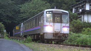 【4K】JR芸備線　普通列車キハ120形気動車　ｷﾊ120-327+ｷﾊ120-326