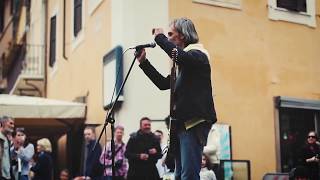 Pink Floyd - Another Brick In The Wall - Street performer cover @Pantheon Rome