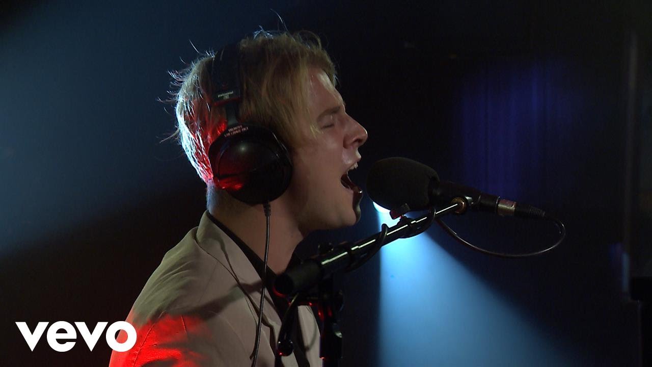 Tom Odell – Here I Am in the Live Lounge