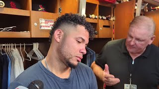 Willson Contreras talks about how sharing information helps Cardinals hitters