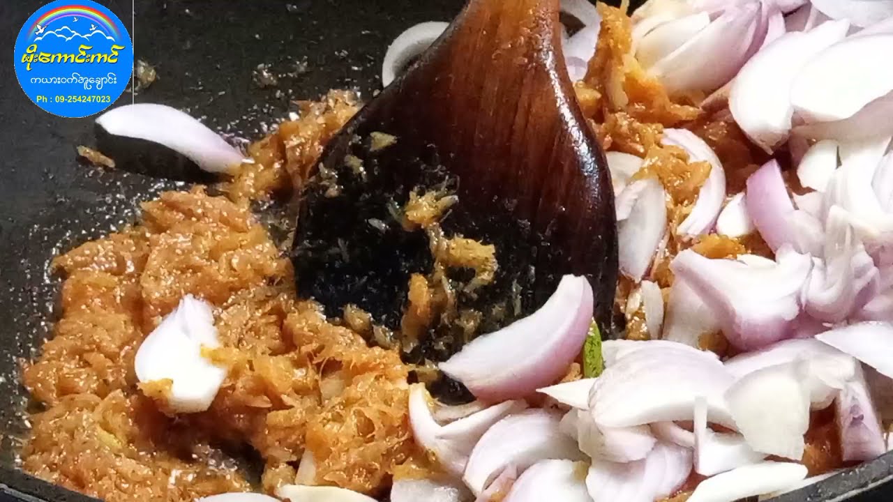 သကြ်န်ကြော်_မော်လမြိုင်စတိုင်(fried dry fish with mango )