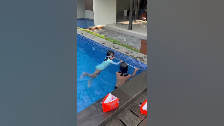 LEIKA BERENANG BARENG COWO😱 NGAJARIN RENANG SAMPAI BISA KEREN BANGET‼️ #leika #viral #shorts