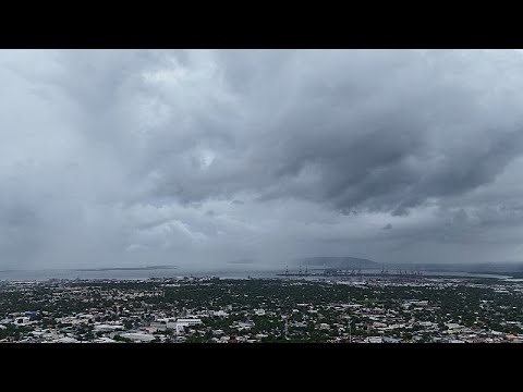 فيديو إعصار ميليسا يبلغ الفئة الخامسة لقطات جوية من داخل العاصفة الأقوى منذ 170 عام ا