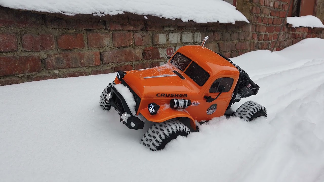 Благодаря двигателя снегоходы преодолевают любую снежную целину. Снежная Целина. RGT crusher ex86181 отзывы.