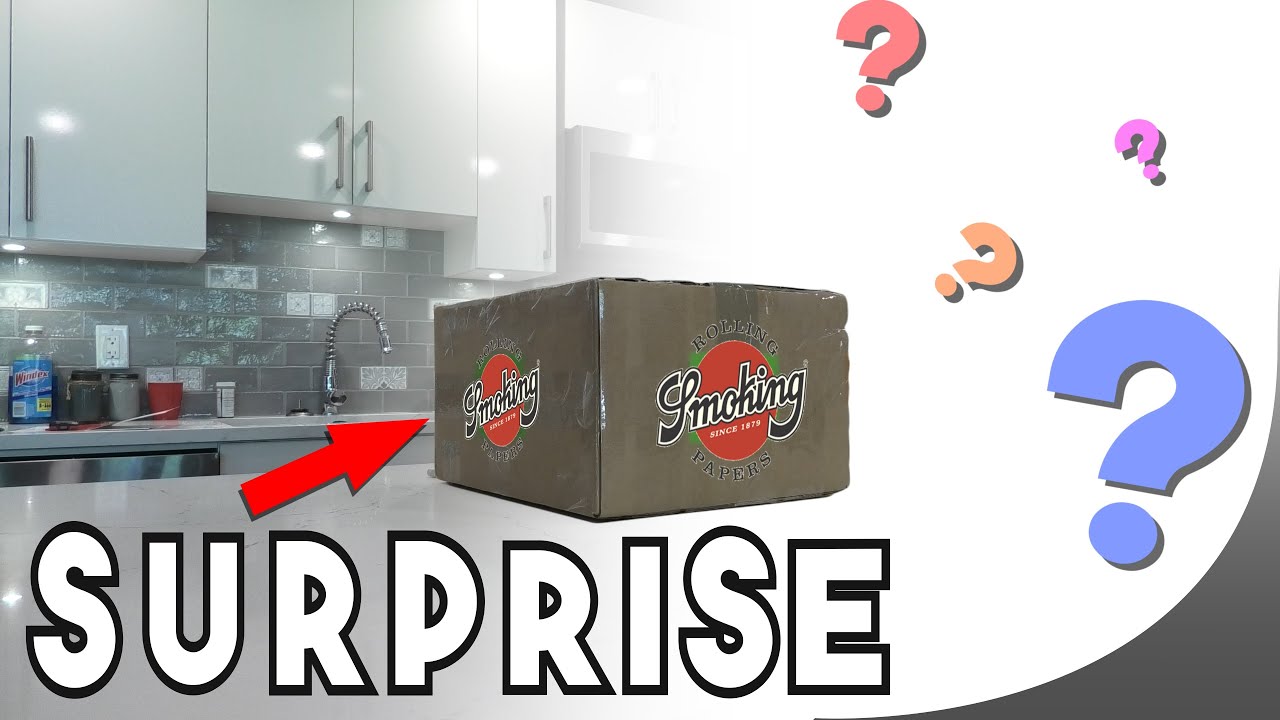 SURPRISE BOX OPENING! (Smoking Deluxe Rolling Papers)