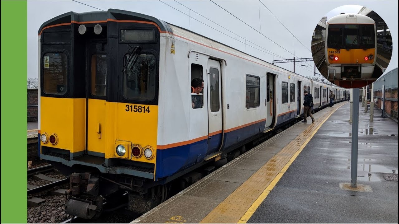 Trains at Theobalds Grove