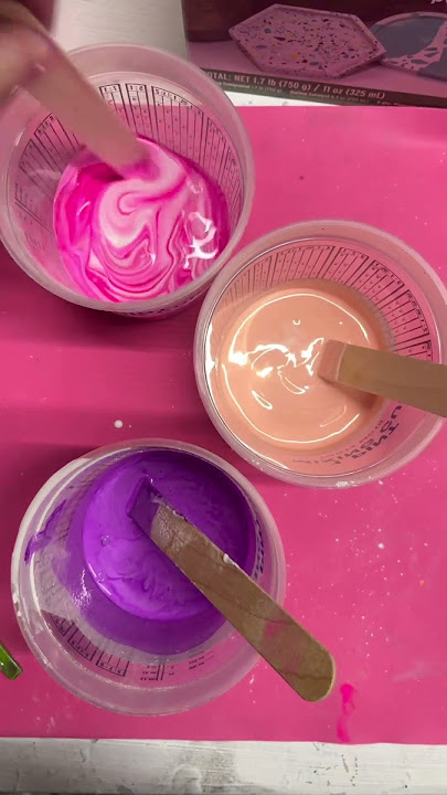 Did you know that you can use mica powders to add different colors to your HydroCast? 🎨