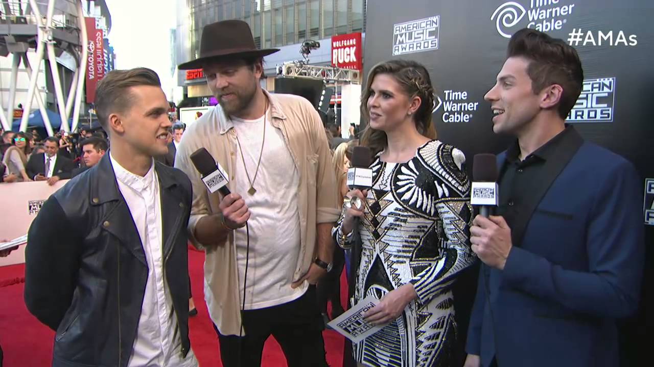 Hillsong United Red Carpet Interview - AMAs 2015
