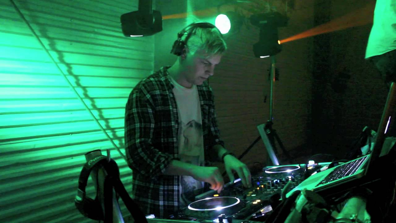 Gig log - Mobildiskotek Exceeder at Uvelse - 4 x 18 birthday.