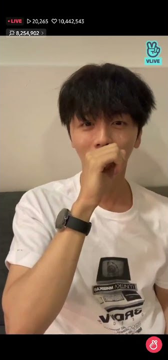 SF9 Youngbin trying his best to control his laugh #youngbin #sf9 #fantasy #kpop #bestleader #اسفناين