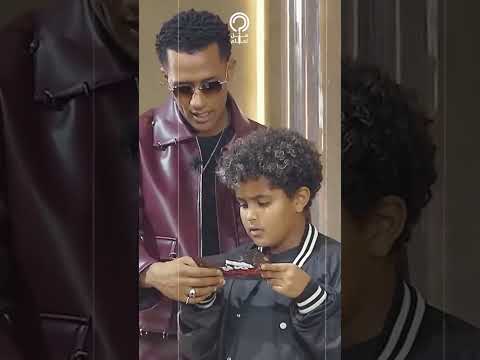 علي ابن محمد رمضان يضع والده في موقف محرج على الهواء