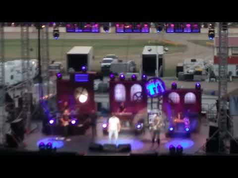 This Ain't No Thinking Thing   Trace Adkins Concert 9 14 2018