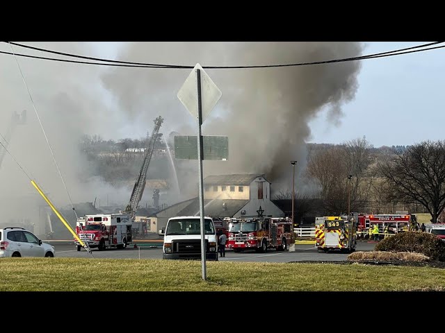 Dozens of departments battle fire at Lancaster County pallet🦑 Ganhe ...