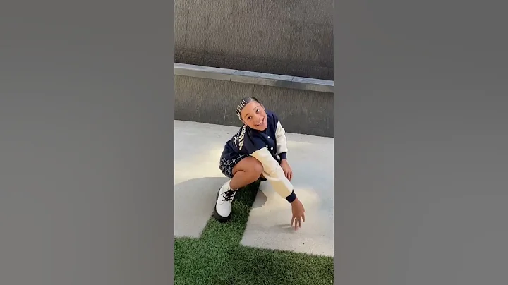 Cali Does ACTION PICTURE Challenge!! 📸 🤩 #shorts