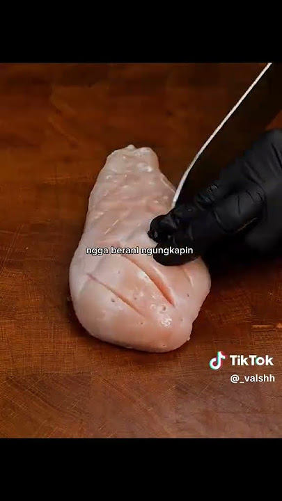 sebenarnya gw suka sama lu Az.     ka