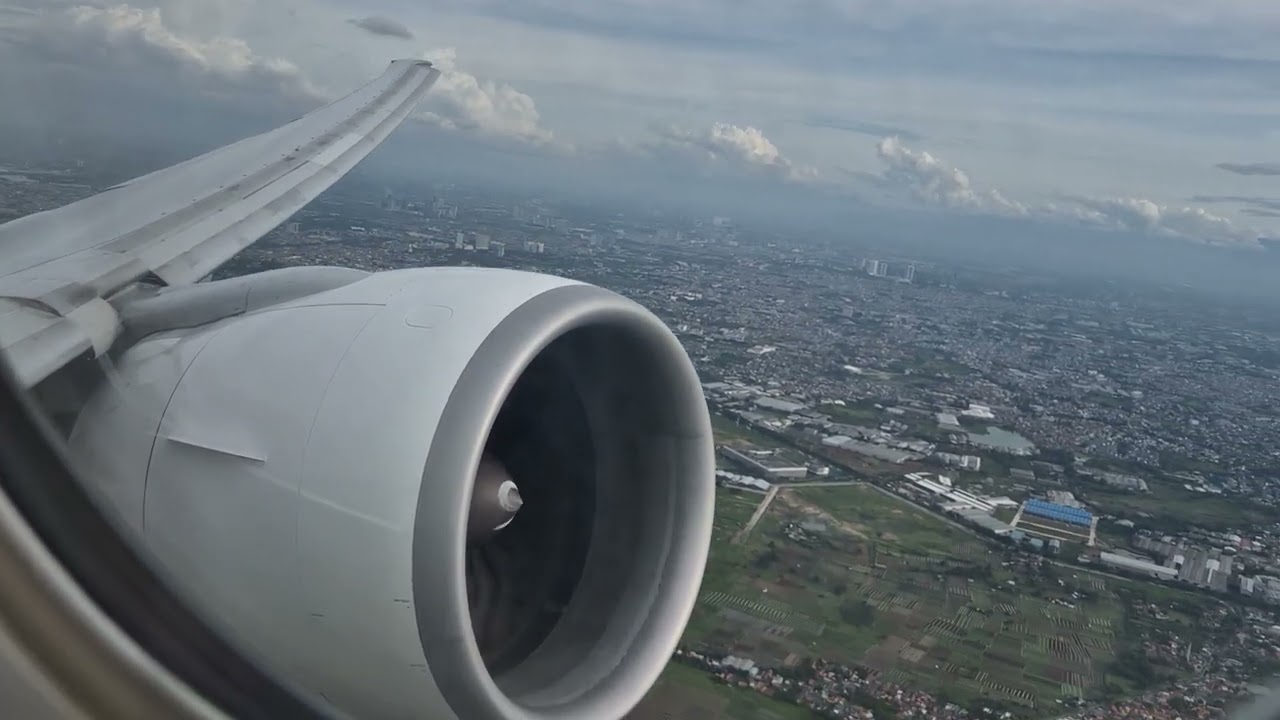 [GE90 ENGINE ROAR] Garuda Indonesia Boeing 777-300ER Takeoff From Jakarta