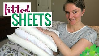 You asked for it! how to fold a fitted sheet. i'm sharing not one,
two, but three different ways those pesky things so they stay neat and
tidy, p...