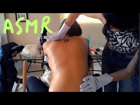 ASMR - Masaje y Mimos en la Espalda y Cabeza - Back and Neck Massage