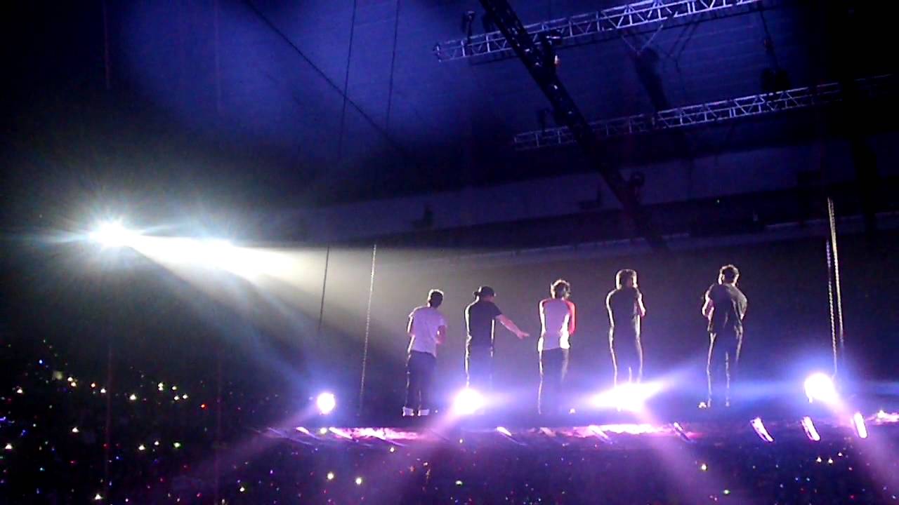 Change My Mind - One Direction (Melbourne 17/10/13) FRONT ROW