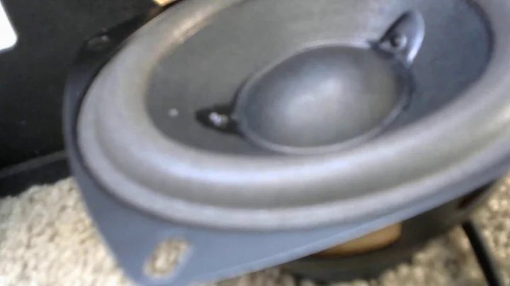 LOGITECH Z313 SUBWOOFER FREE AIR BASS TEST!!!!!!! (NO loud speaker JUST the bass)