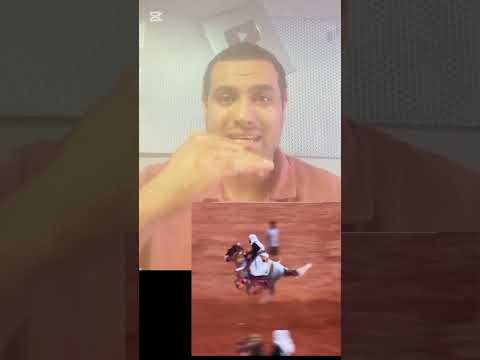 ثبات غريب من فارس ليبي على الحصان 