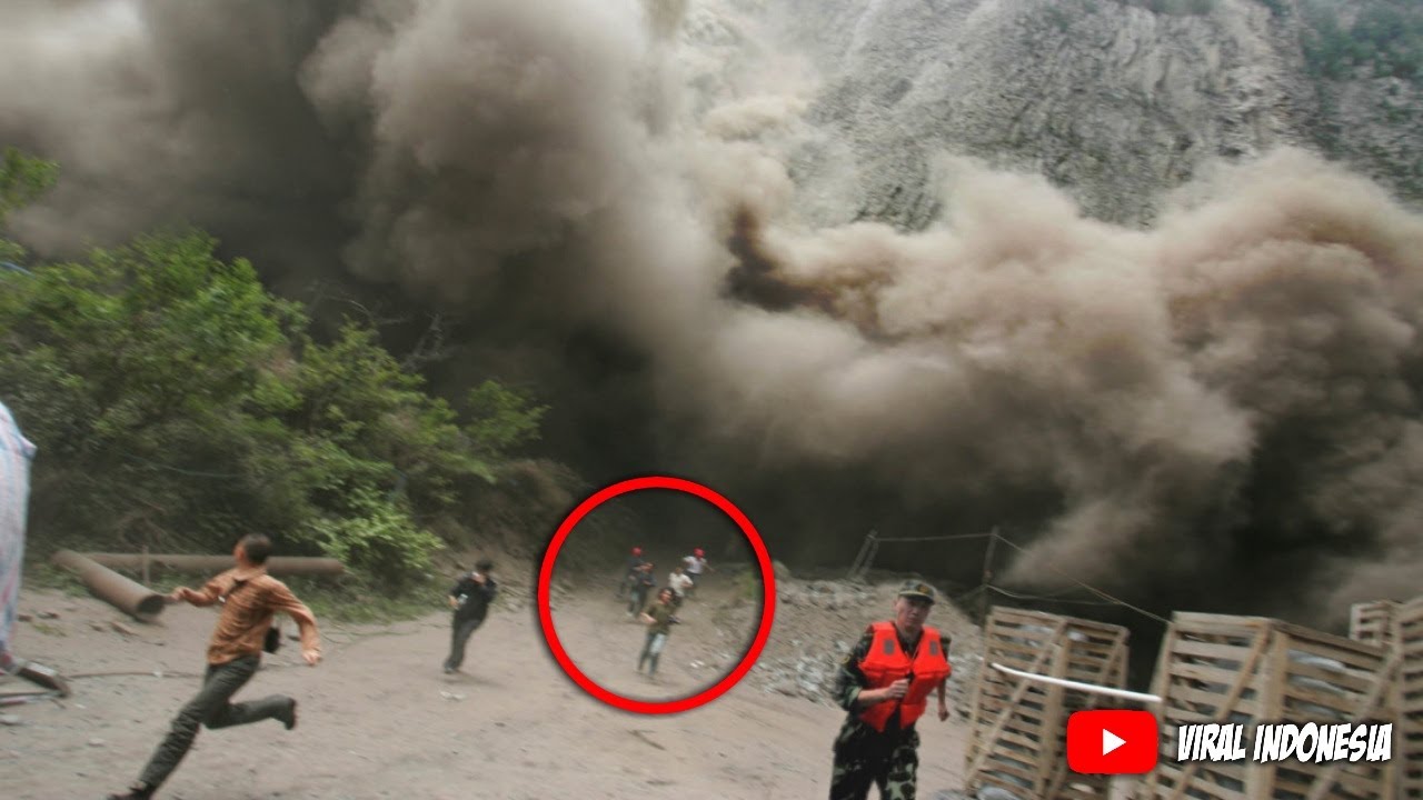 Viral!! Warga Sampai Lari Ketakutan Saat Dikejar Awan Panas! Videonya Viral Di Media Sosial