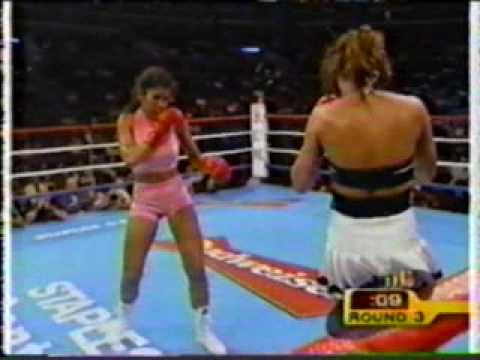 Linda Robinson vs Mia St John 19