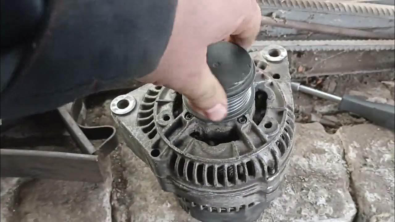 Vito W638 Alternator demontaż, silnik 2.2 CDI. - YouTube