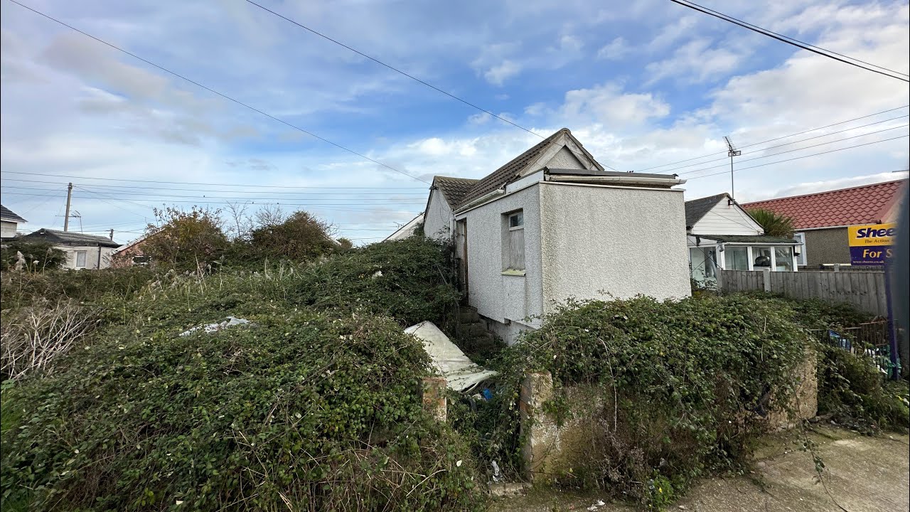Hillman Avenue, Jaywick, Essex YouTube
