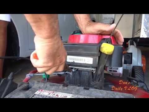 Video: Máy cắt cỏ lái xe Craftsman dùng loại dầu gì?