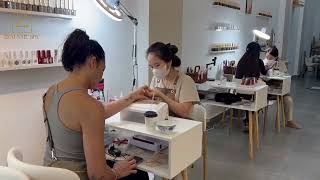 Experience beauty in the heart of Saigon at Zeni Nail Spa. ✨