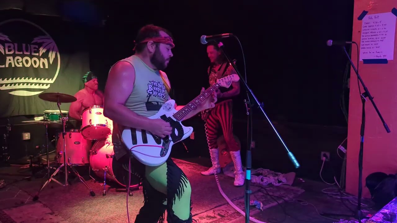 The Randy Savages - PushUp Contest & "I Know A Lot" LIVE @ The Blue Lagoon, Santa Cruz, CA. 8/2/25