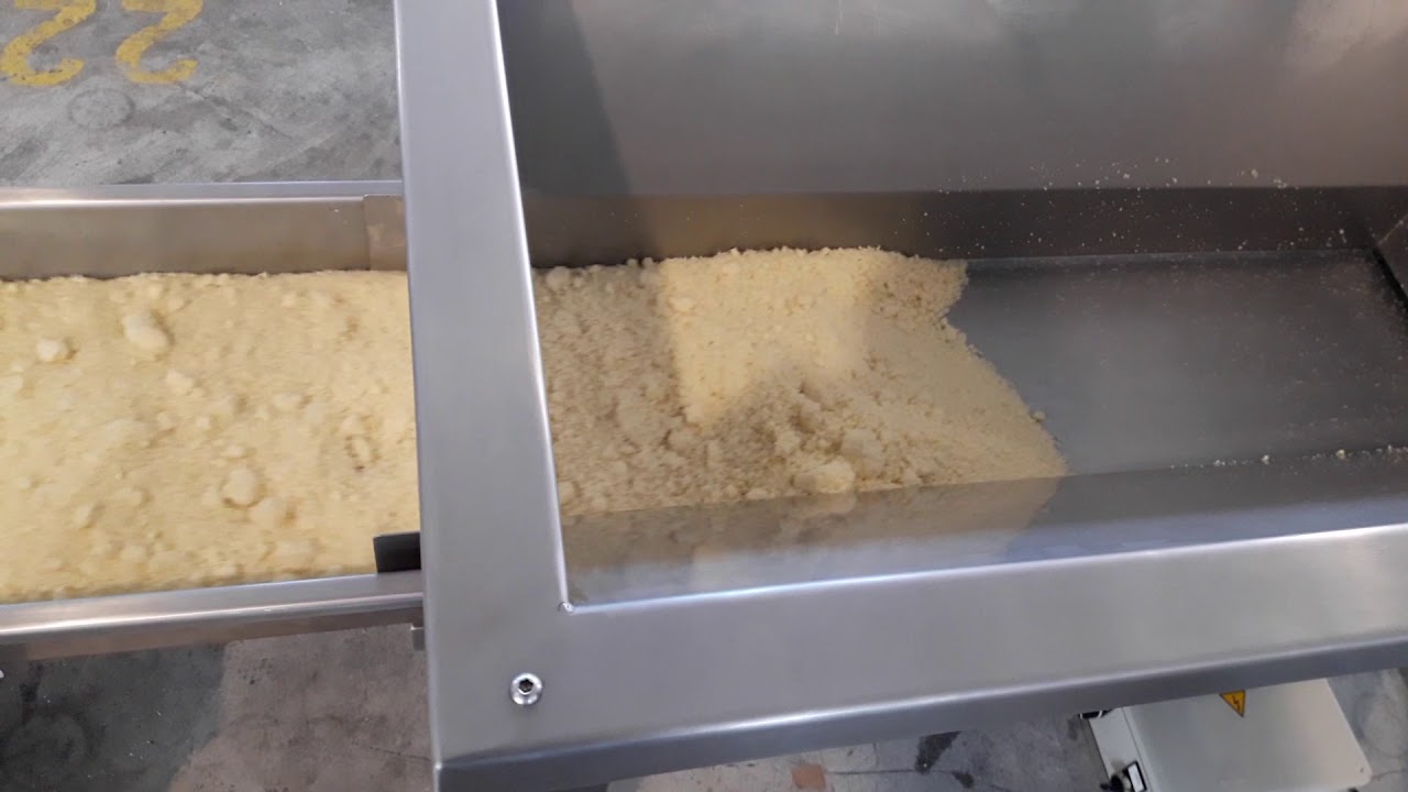 Rias Packaging _ Tramoggia con canale vibrante